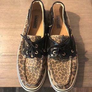 Women’s Sperry Topsiders!